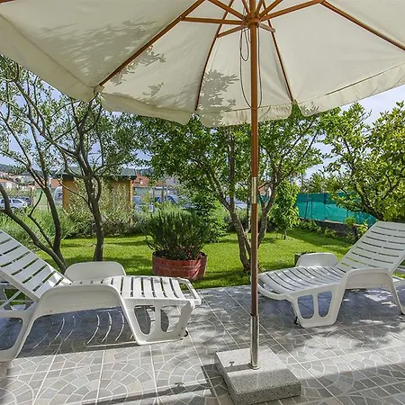 Kairos Apartament *